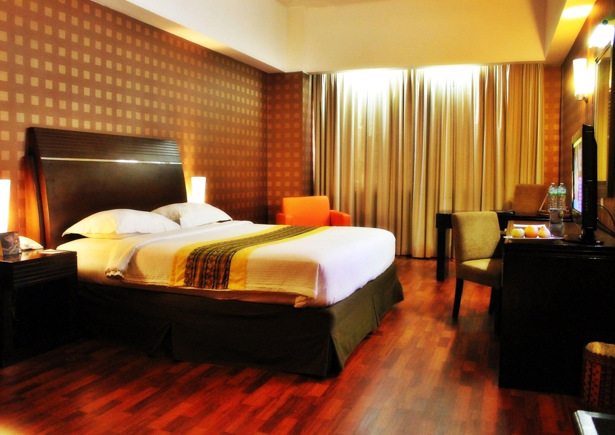 Grand Elite Hotel Pekanbaru Ngoại thất bức ảnh