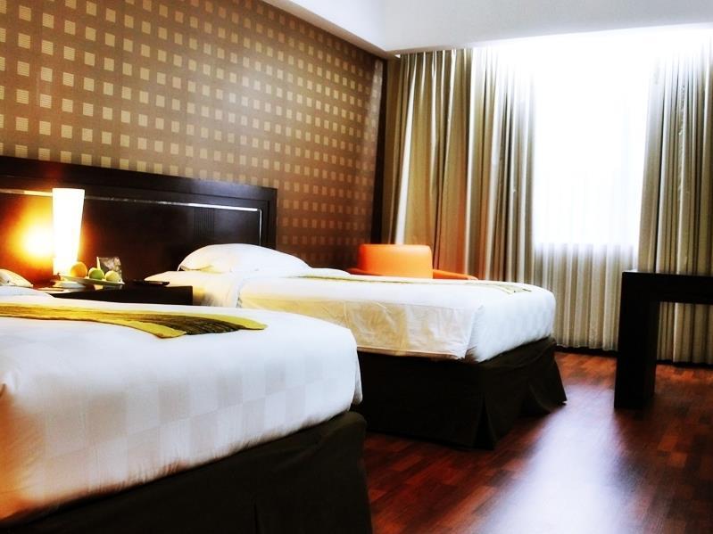 Grand Elite Hotel Pekanbaru Ngoại thất bức ảnh