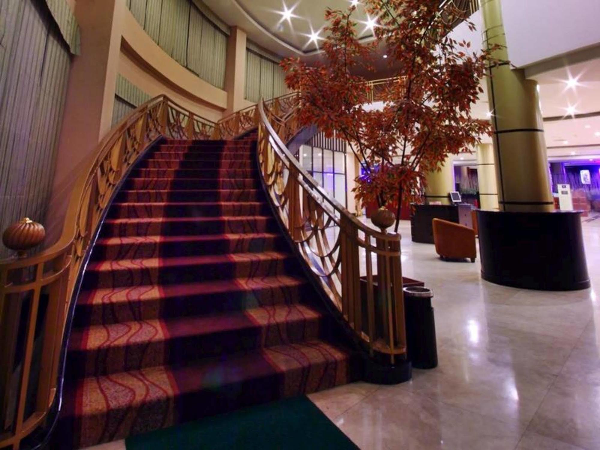 Grand Elite Hotel Pekanbaru Ngoại thất bức ảnh
